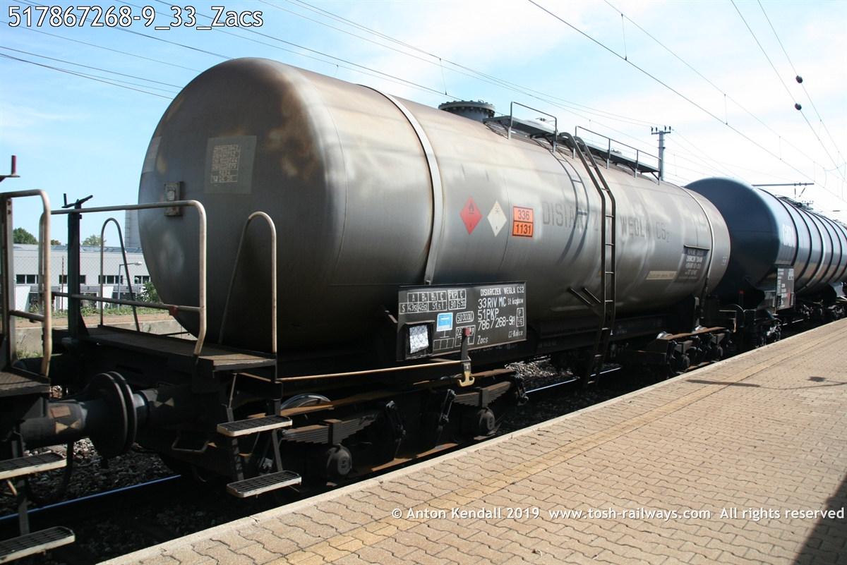 517867268-9_33_Zacs.jpg